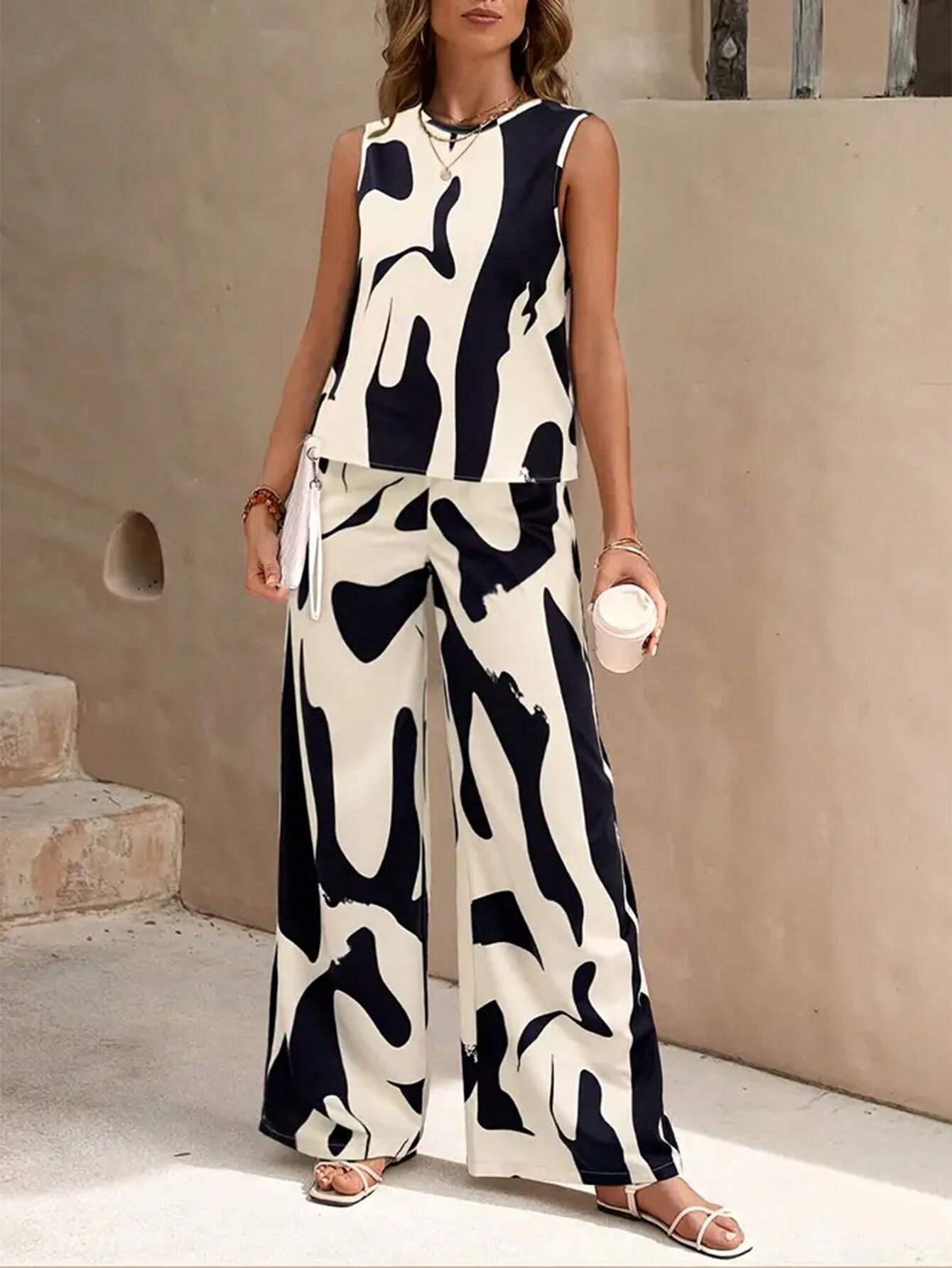 Bella de Fashion Batch-1 Premium soft cotton-feel fabric, specially designed for the summer season.