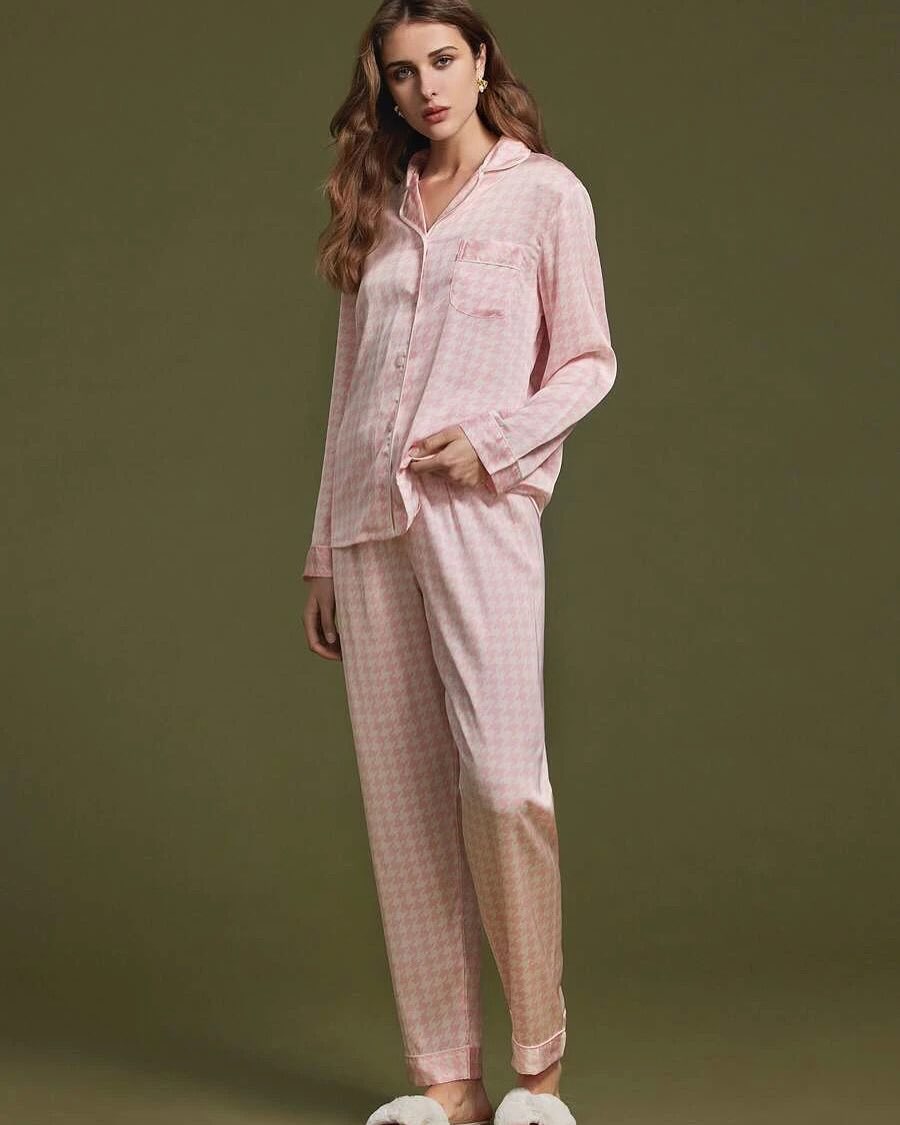 She's Inn Trendy Picks Silky Satin Pink Checkered Contract Pippin Satin PJ Set