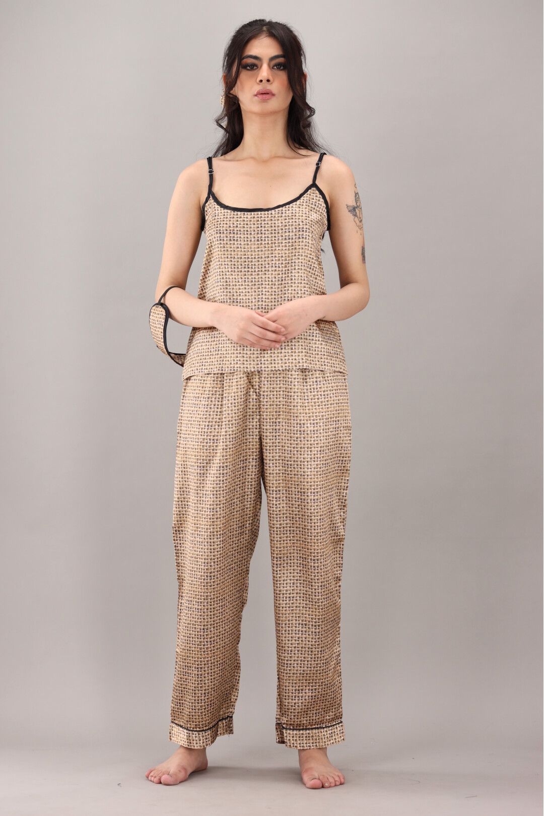 Eshaal Omani Relaxation Nightwear – Stylish & Soft for Sweet Dreams Silky Finish Night Dress For Women and Girls 7 Piece Night Wear Women's Pajama Sets