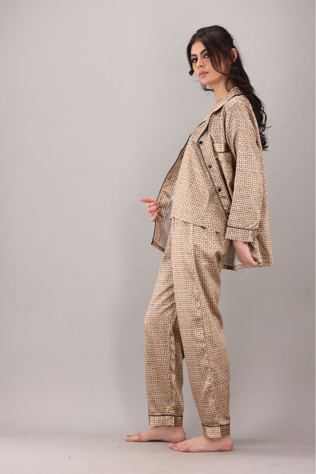 Eshaal Omani Relaxation Nightwear – Stylish & Soft for Sweet Dreams Silky Finish Night Dress For Women and Girls 7 Piece Night Wear Women's Pajama Sets