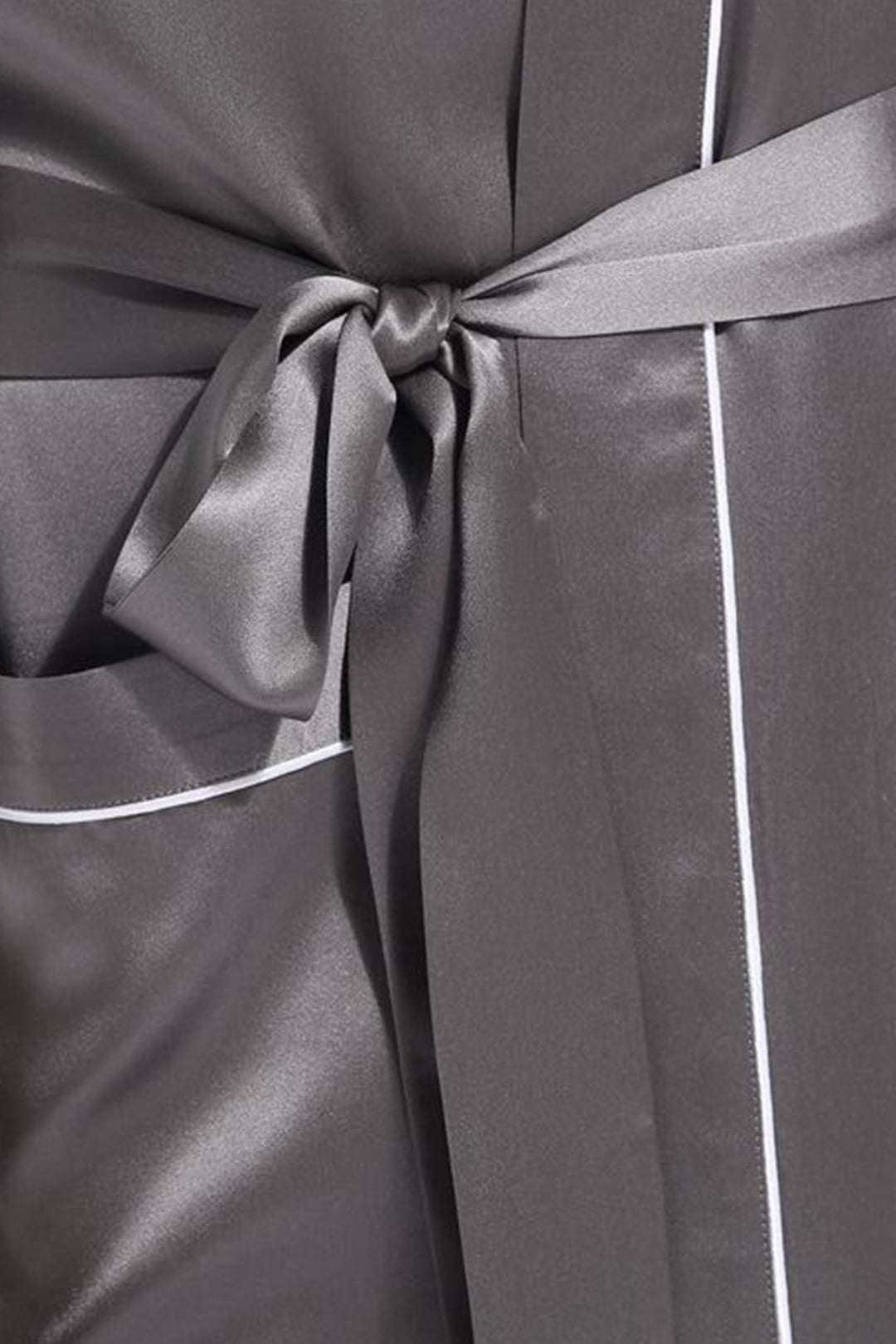 Sebastian Men's Silky Satin Long Sleeve Robe With Pippin