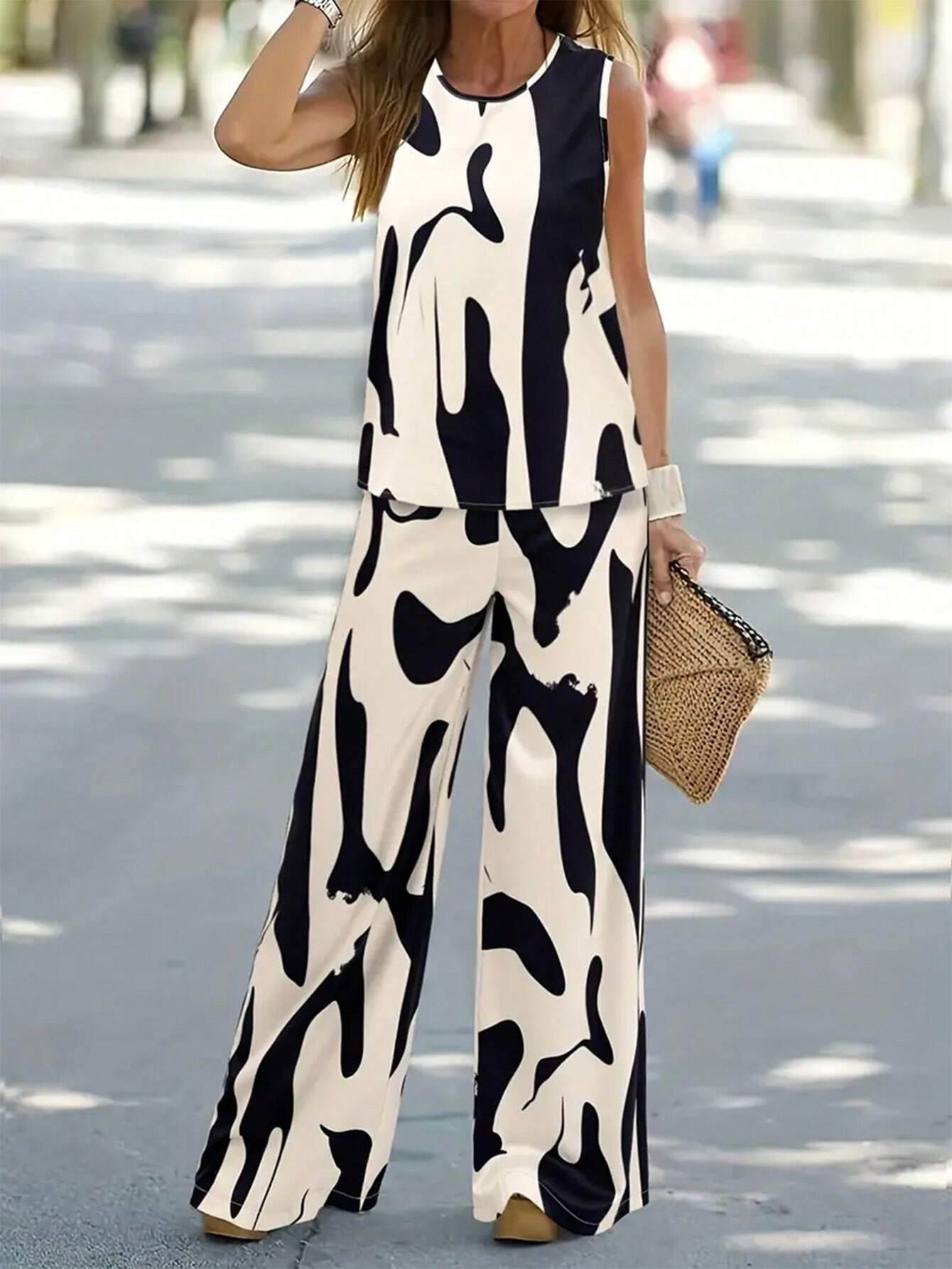 Bella de Fashion Batch-1 Premium soft cotton-feel fabric, specially designed for the summer season.