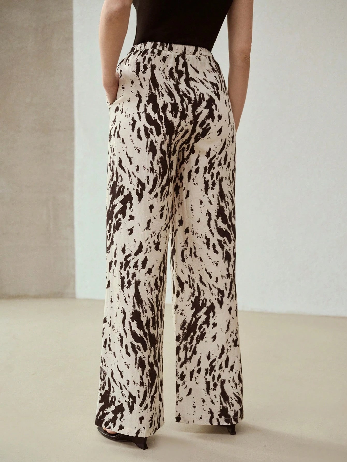 Bella de Fashion Batch-1 Premium soft cotton-feel fabric, specially designed for the summer season.