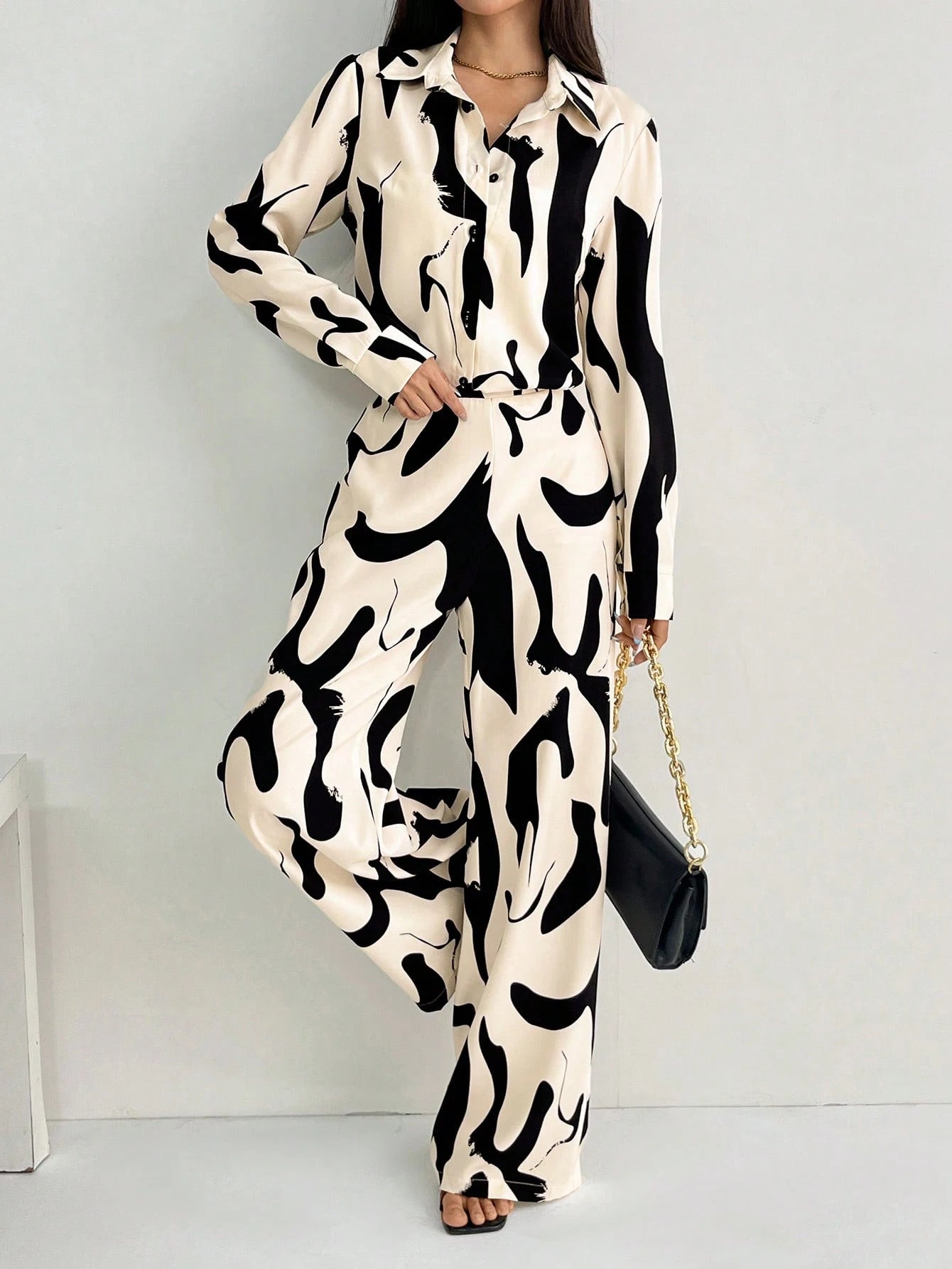 Bella de Fashion Batch-1 Premium soft cotton-feel fabric, specially designed for the summer season.