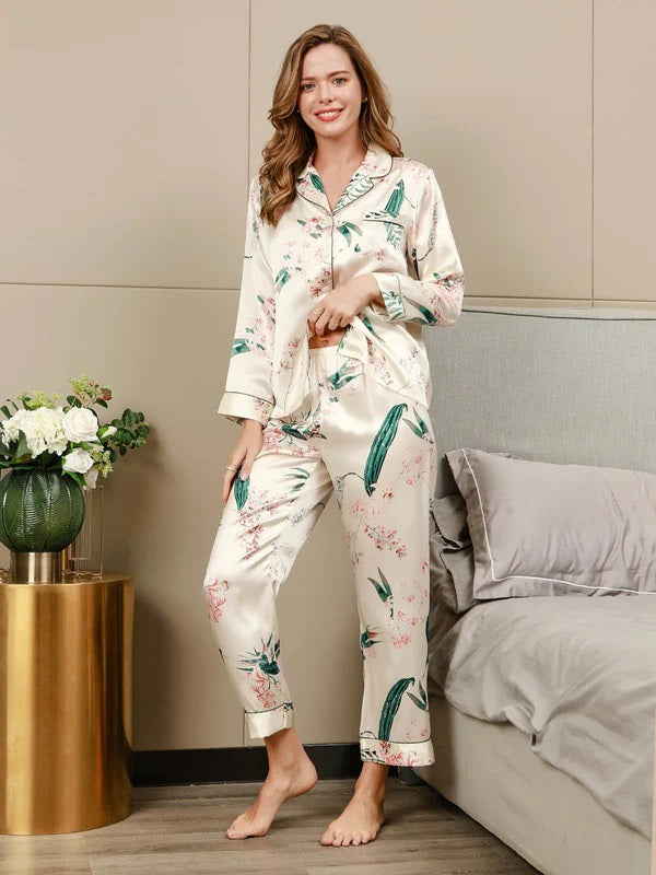 She's inn Elegant Slumber Pajamas Printed Comfortable & Luxurious Silky Satin Nightwear Pajama Set